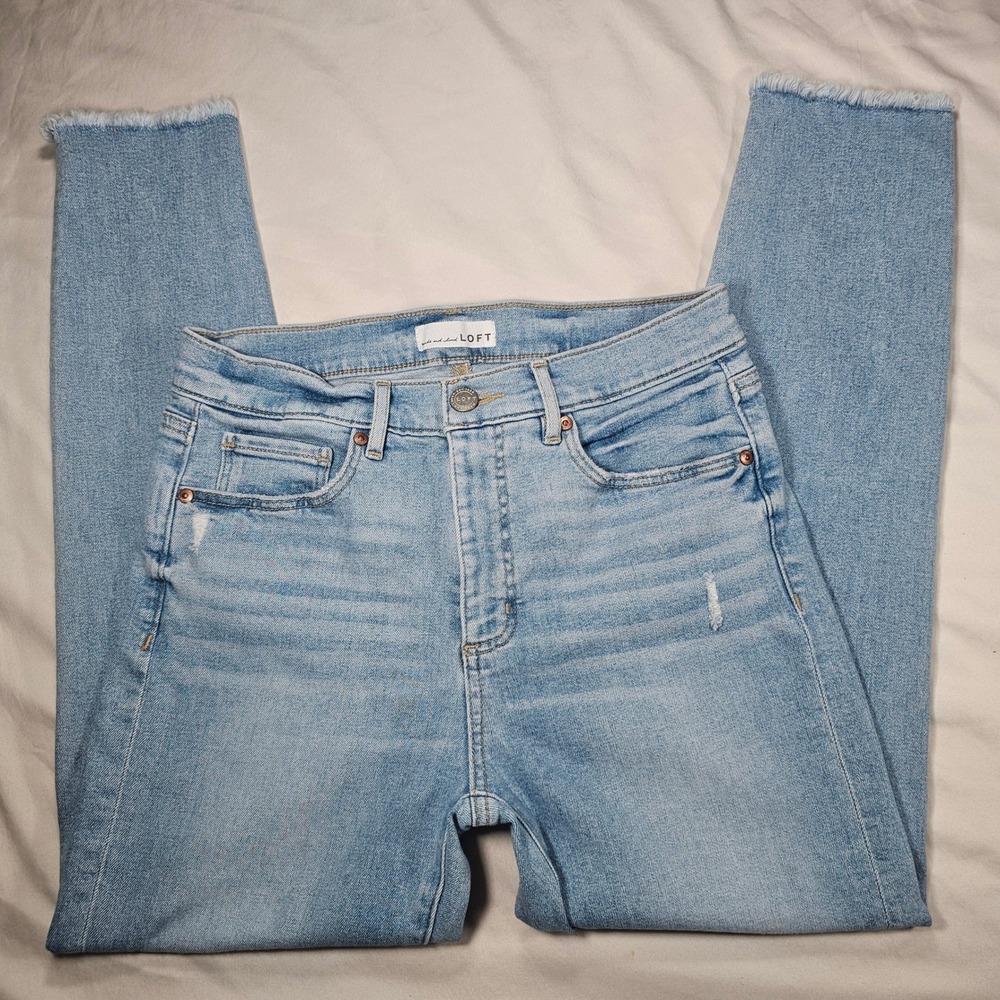 LOFT 8 / 29 High Waist Skinny Ankle Jeans Raw Hem Light Wash 1476